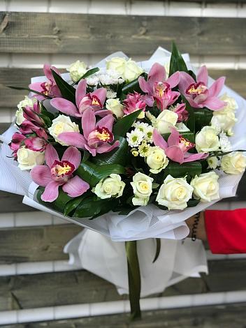 Букет цветов из: Розы и Хризантемы в Собинке